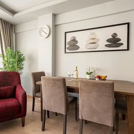 Tomtom House Centre Location