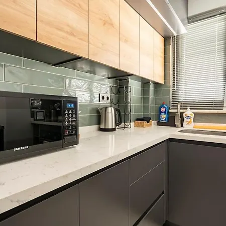 Tomtom House Centre Location *