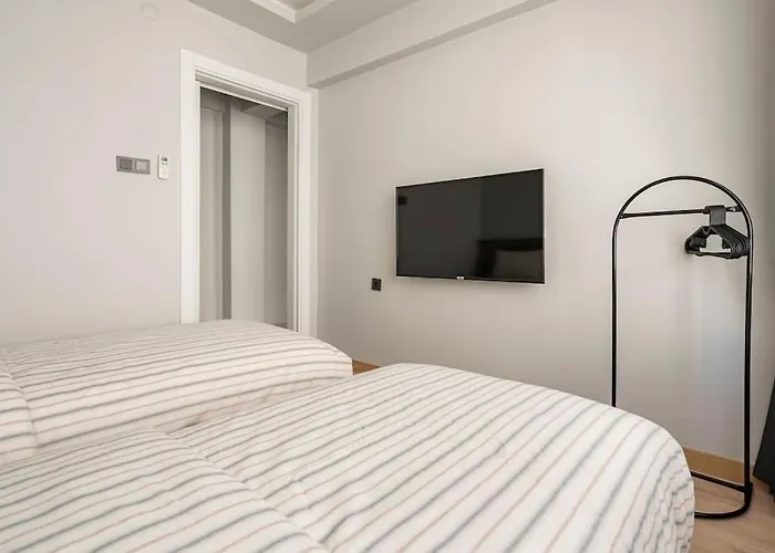 Tomtom House Centre Location