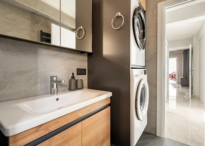 Tomtom House Centre Location