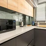 Tomtom House Centre Location *