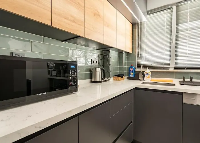 Tomtom House Centre Location *